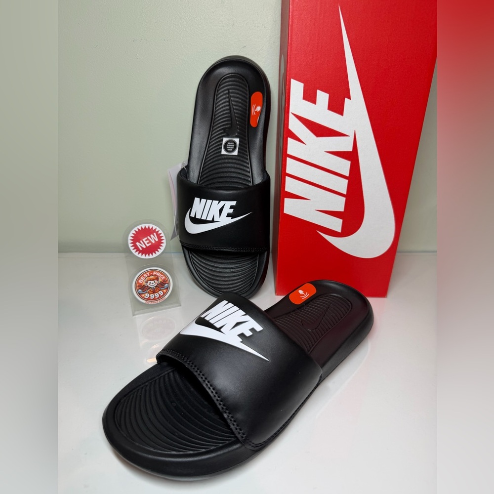 Nike - Size 8 / 9 - Women's Victori One Slide Sandals - New with box